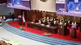 Paripurna DPR Sepakat RUU Pusat Finansial Internasional Masuk Prolegnas 2026  