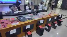 Cara Pinjol Ilegal Tebar Ancaman hingga Raup Miliaran Rupiah