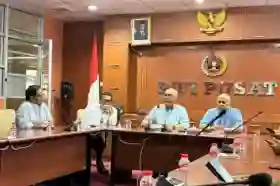 PWI Pusat Minta Hotman Paris Minta Maaf ke Wartawan, Tegaskan Martabat Pers Harus Dihormati