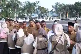 Pemkab Kepulauan Meranti Lepas 51 Mahasiswa KKN UIN Suska ke Tebingtinggi Barat