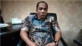 Abdul Kasim Minta Disdik Riau Larang Sekolah Jual Seragam, Orang Tua Diminta Bebas Memilih
