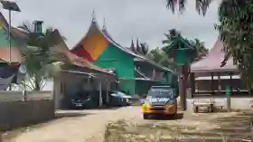 Balai Adat Datuak Panglimo Dalam di Kampung Suhardiman Amby Digeledah KPK