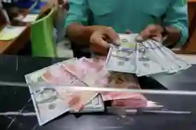Perry Warjiyo Mundur Mendadak, Nilai Tukar Rupiah Tergelincir ke Rp17.960