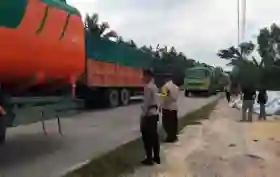  Respons Cepat Laporan Call Center 110, Polsek Tanah Putih Urai Kemacetan di Simpang Bukit Timah
