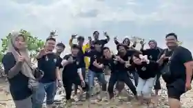 BEM Unilak Tanam Mangrove di Siak, Selamatkan Pesisir Riau dari Abrasi