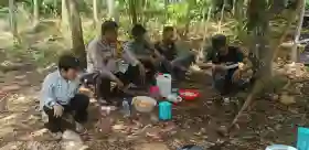  Polisi Ajak Masyarakat Desa Teluk Lancar Manfaatkan Lahan Kosong