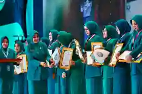 Sukses Jangkau Anak Belum Imunisasi, Kabupaten Siak Raih Penghargaan Nasional di Makassar