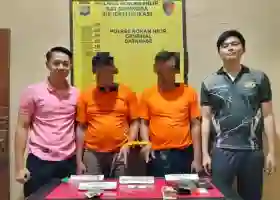  Tak Berkutik Saat Digerebek, Dua Pelaku Narkoba Diamankan dengan Sabu dan Ganja