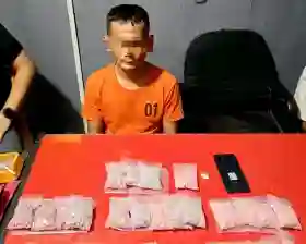  Satres Narkoba Polres Inhil Ringkus Tersangka Narkoba di Kemuning dan Sita 5.707 Butir Ekstasi dan Sabu