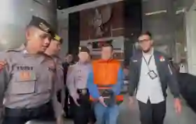 Bupati Kuansing Resmi Berompi Oranye Terkait Kasus Suap Jabatan