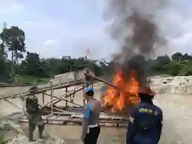Penertiban PETI di Cerenti Memanas, Polisi Dilempari Batu, Kendaraan Nyaris Dibakar Warga