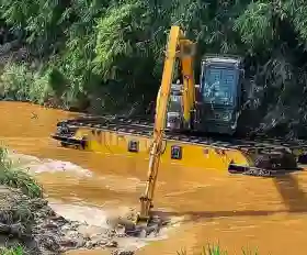 Pemko Lanjutkan Normalisasi Sungai Sail, PUPR Fokus Keruk Sedimen di Parit Indah