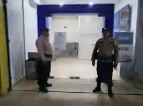  Patroli Malam Polsek Tanah Putih Intensifkan Pengamanan Bank dan Objek Vital, Cegah Aksi C3