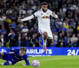 Grealish Debut, Everton Kalah di Kandang Leeds United