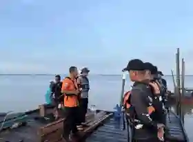 Pencarian Korban Pompong Tenggelam Diperluas Jadi 5 Mil Laut, Dua Pekerja Sagu Masih Hilang di Perairan Meranti