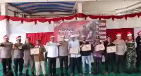  Bukan Sekadar Ekspedisi, Polda Riau Bawa 810 Bansos hingga 10 Mesin Ketinting untuk Warga Panipahan