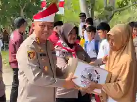Ekspedisi Presisi di Pelalawan, Polda Riau Salurkan Ragam Bantuan