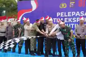 Kapolda Riau Lepas Ekspedisi Merah Putih Presisi, Sasar 17 Desa Terluar