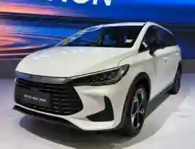 BYD Klaim M6 DM Tembus 4.000 Penjualan, Minat Mobil Hybrid di Indonesia Terus Meningkat