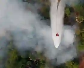 Karhutla Riau Memanas, Helikopter Water Bombing Dikerahkan untuk Jinakkan Api di Pelalawan dan Inhu