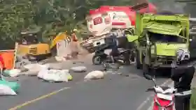 Tabrakan Beruntun Libatkan Truk Tangki BBM di Bogor, 6 Kendaraan Ringsek