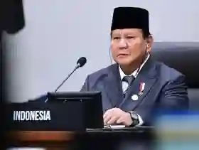 Prabowo: Indonesia Sedang Melawan Korupsi dan Pebisnis Serakah