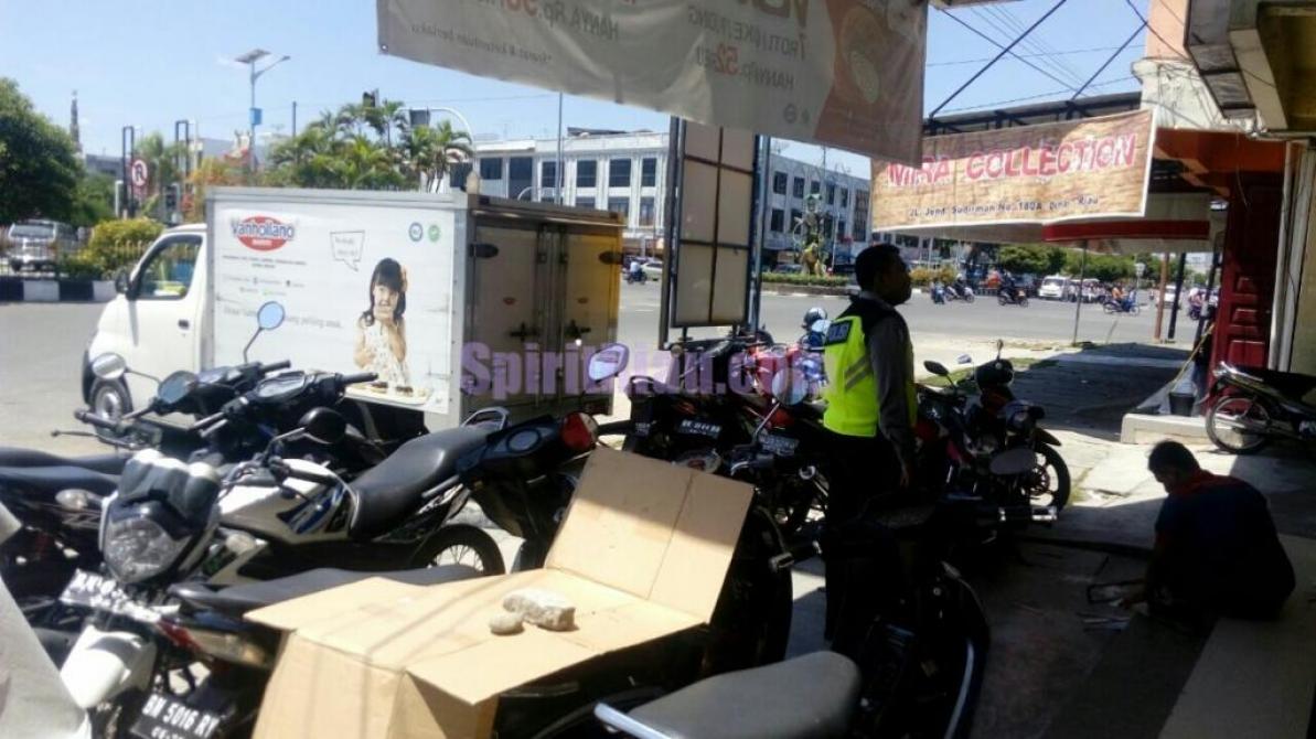 Vanhollano Dumai Membandel, Meski Sudah Diperingatkan Dishub | Peristiwa