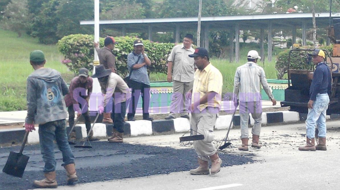 Dinas BMP dan PT. BPAJ Perketat Pengawasan Peningkatan Jalan Perkantoran Pemda Rohul | Sosial, 