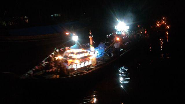 Unik, Berbeda Dari Biasanya : Pawai Takbir di Desa Kampung Baru Inhil Ini Dilaksanakan Diatas Air | Sosial, 