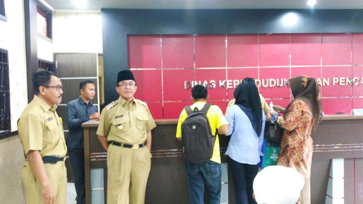 Bupati HM Wardan : Yang Jelas Sampai Sekarang Belum Ada Laporan Pungli di Inhil | Sosial, 