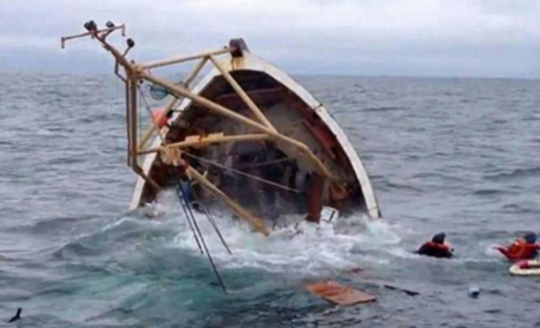 Dihantam Gelombang, KM Maju Bersama Tenggelam | Peristiwa, 