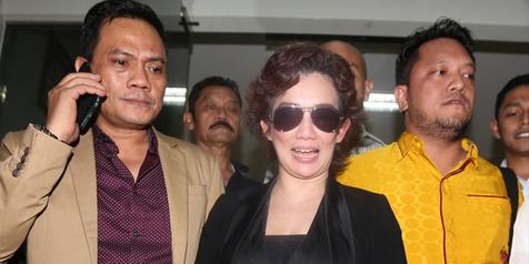 Laporkan Gatot Brajamusti, Reza Artamevia Ngaku Rugi Belasan Juta | Celebrity, 