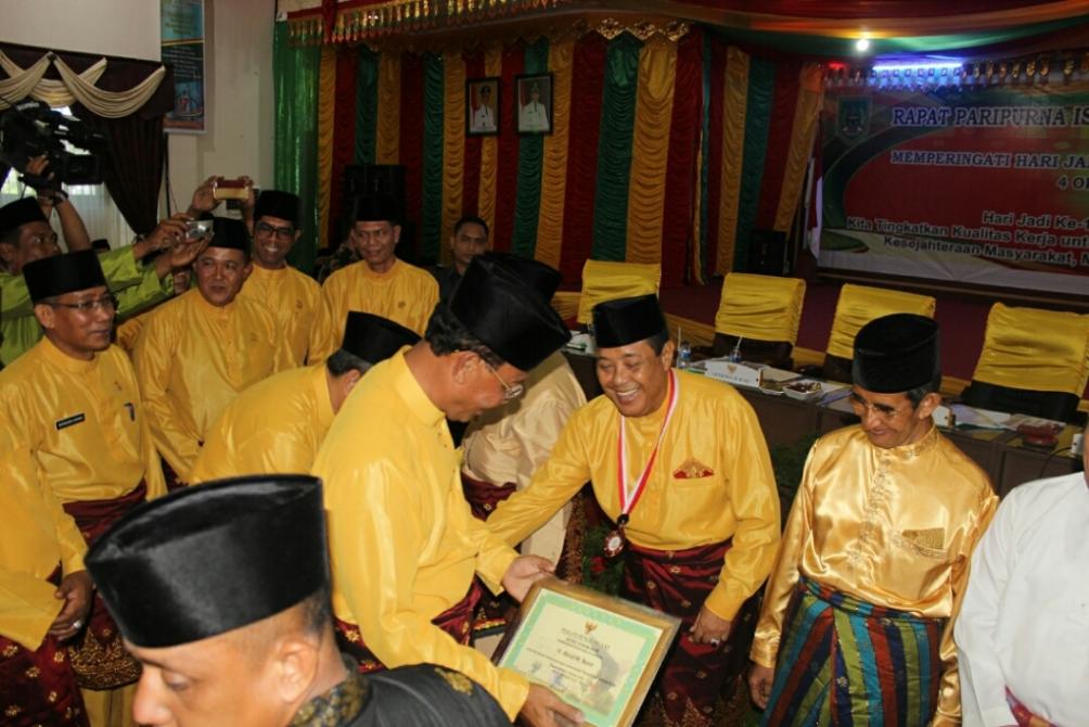 Paripurna HUT Rohil ke-17 Terungkap, Angka Kemiskinan Dibawah 5 Persen | Politik