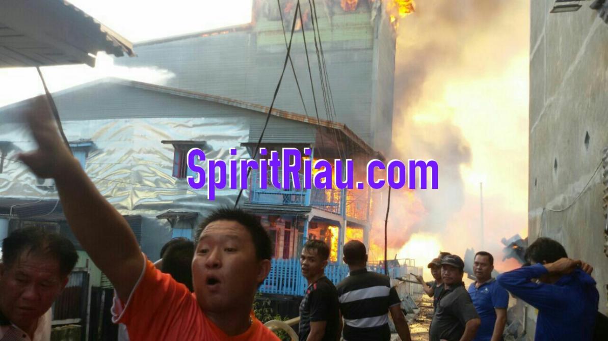 Panipahan Membara, Petang Tadi 16 Rumah Ludes Terbakar | Peristiwa, 