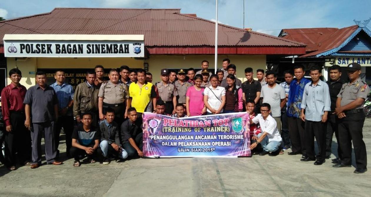 Polsek Bagan Sinembah Sosialisasi Pengamanan Natal Bersama Pengurus Gereja | Polres Rokan Hilir,